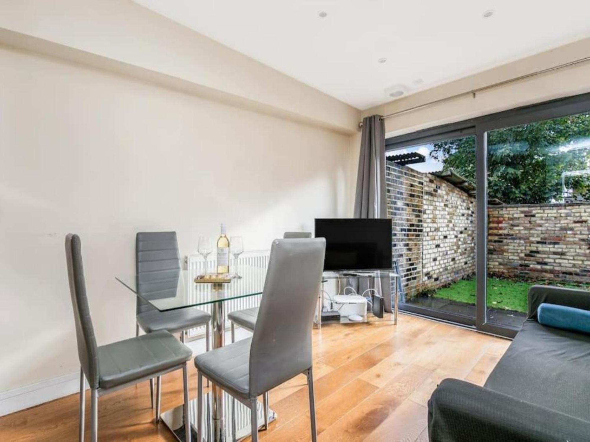 Pass The Keys Ealing Queen Of The Suburbs 2Bd Apartment Londres Exterior foto