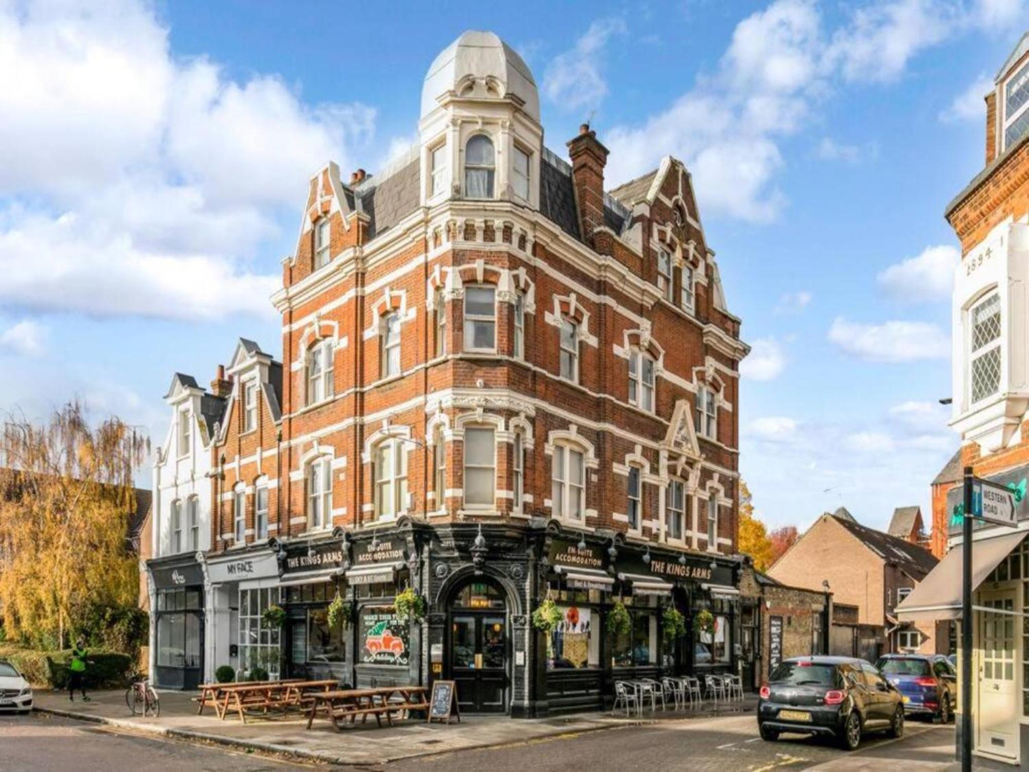 Pass The Keys Ealing Queen Of The Suburbs 2Bd Apartment Londres Exterior foto